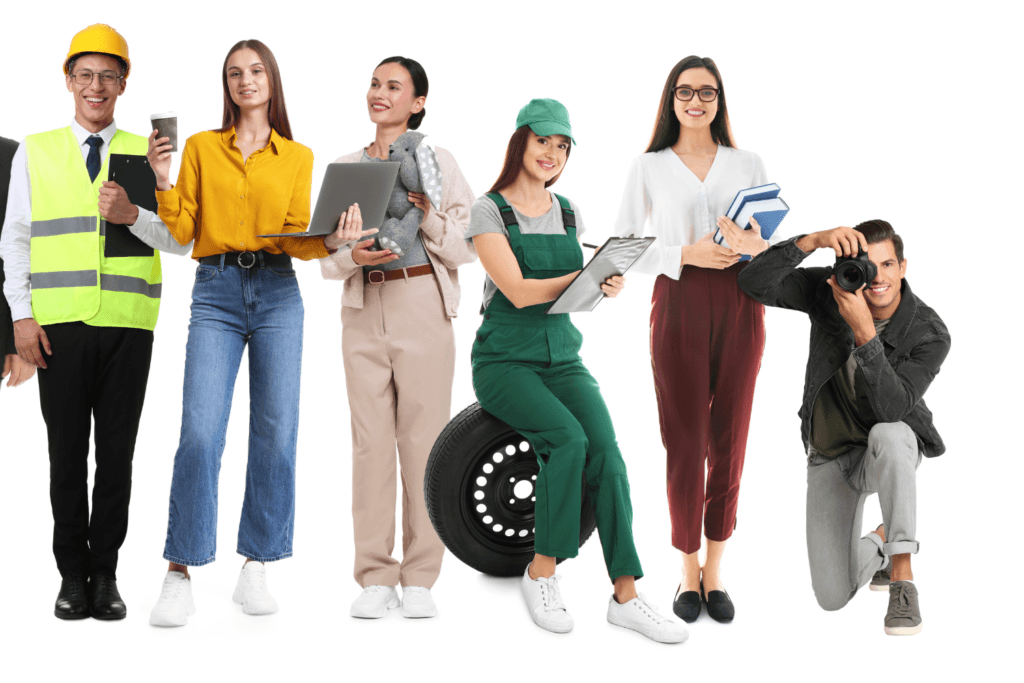 Personas de diferentes perfiles laborales para examen ocupacional de contratistas e independientes.